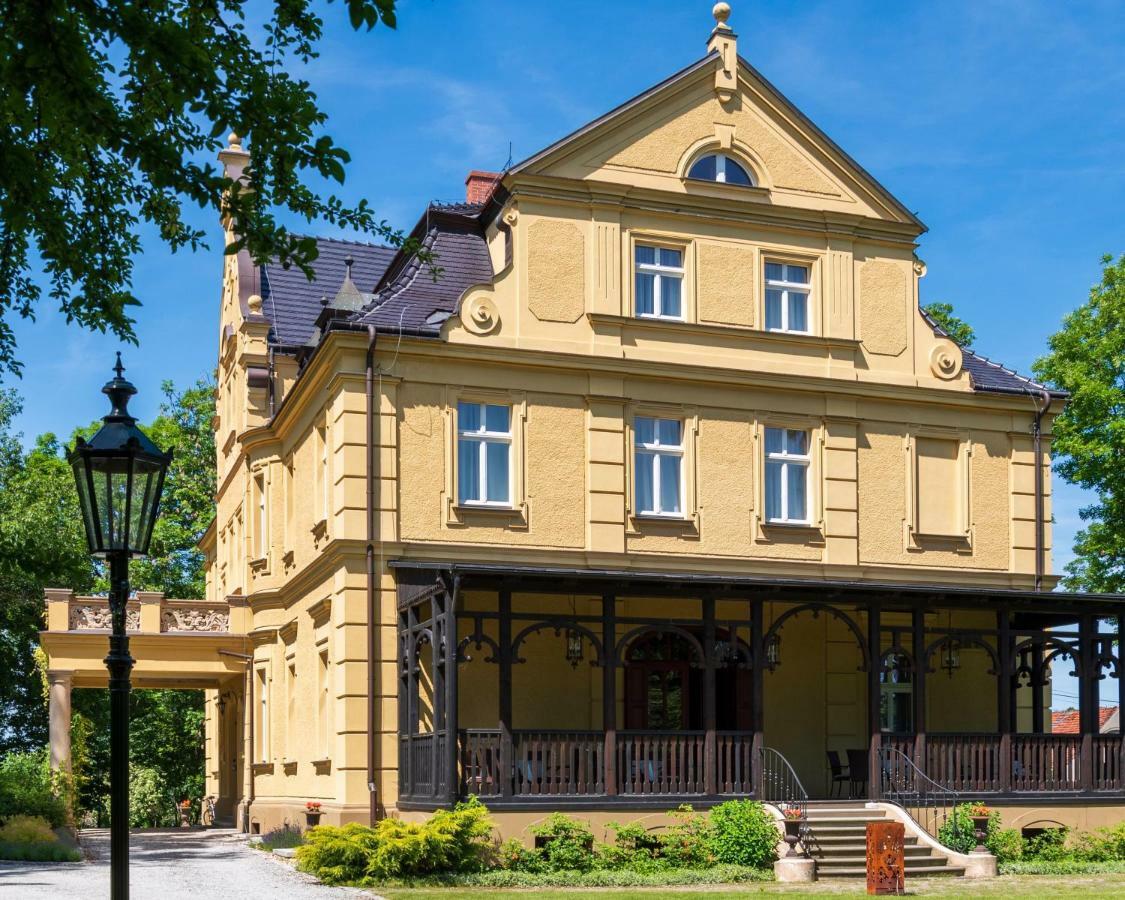 Palac Gruszow Swidnica  Exterior photo