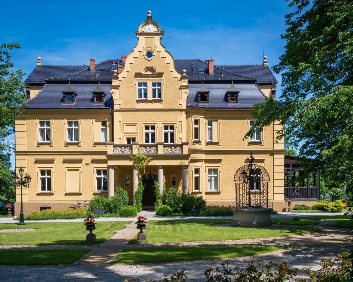 Palac Gruszow Swidnica  Exterior photo