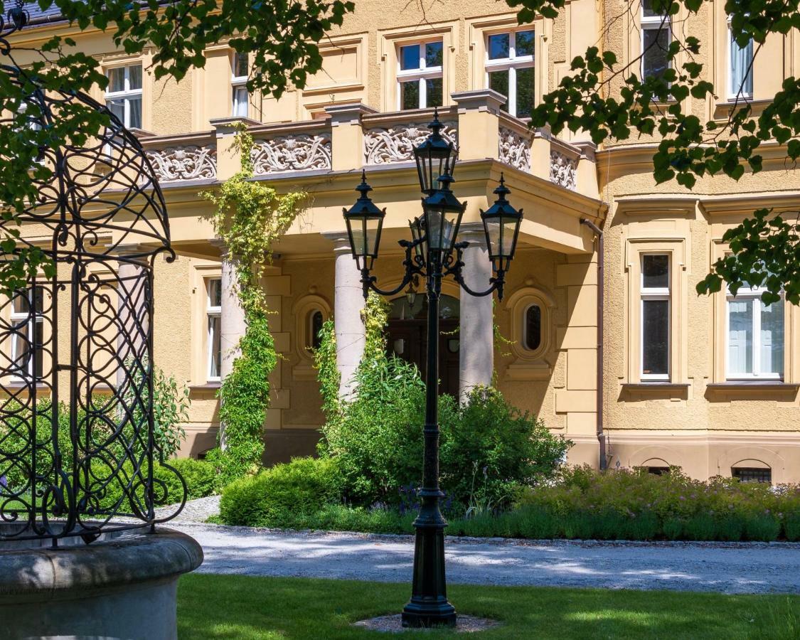 Palac Gruszow Swidnica  Exterior photo